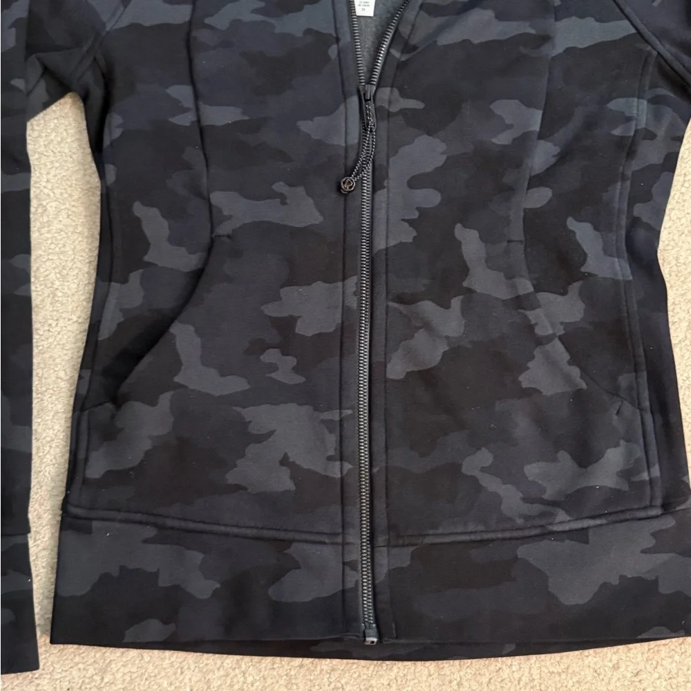 Lululemon Athletica Zip Up Hoodie Size 6 - Picture 4 of 6